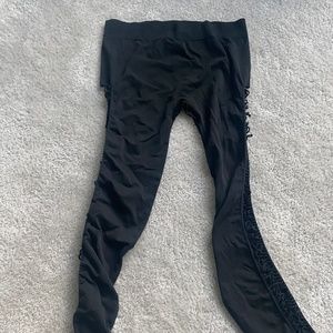 BCBG MAX AZRIA LEGGINGS Nylon SIDE CUT OUT Tights in size M/L